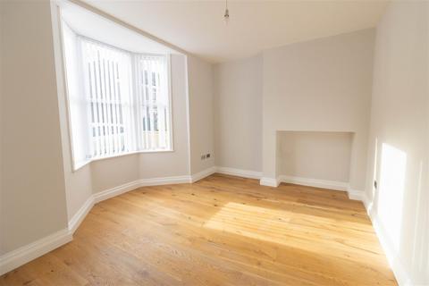 2 bedroom ground floor flat for sale, Waterloo Place, North Shields