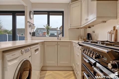 24 Plover Walk, Chelmsford, CM2 8XX