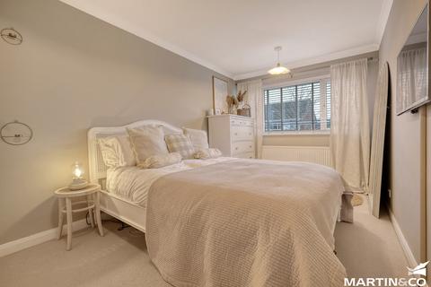 24 Plover Walk, Chelmsford, CM2 8XX