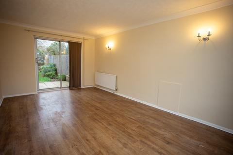 3 bedroom detached house to rent, Melford Way, Felixstowe IP11