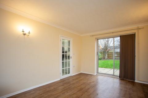 3 bedroom detached house to rent, Melford Way, Felixstowe IP11