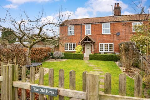 3 bedroom cottage for sale, London Street, Dererham NR20