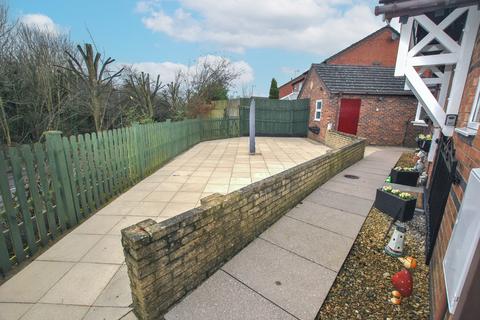 3 Guinea Close, Oakengates, Telford, TF2 6NF