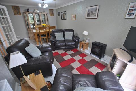 3 Guinea Close, Oakengates, Telford, TF2 6NF