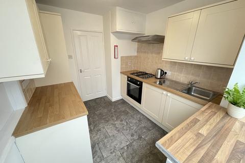 2 bedroom end of terrace house to rent, Newport, Warminster