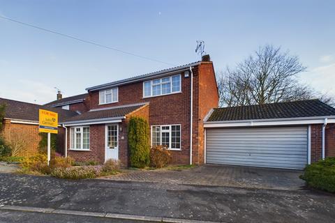 4 bedroom detached house for sale, Cropston Avenue, Loughborough