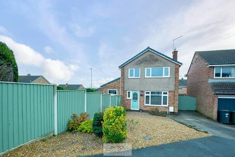 3 bedroom detached house for sale, Aylsham Drive, Sheffield S26