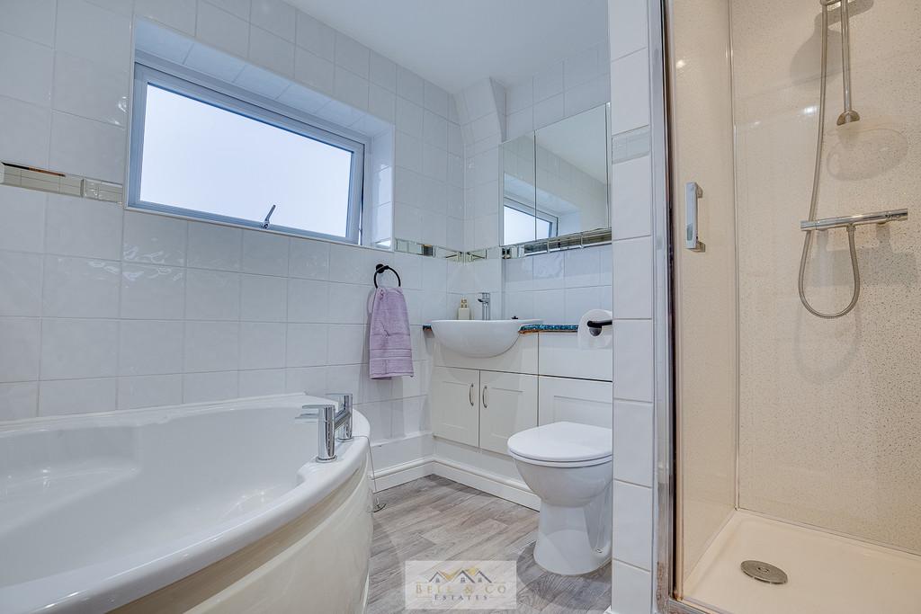 Bathroom 1.1