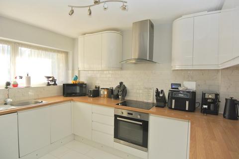 2 bedroom house for sale, Ashdene Close, Ashford TW15