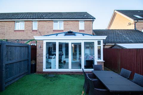 undefined, Maes Ifor, Taffs Well