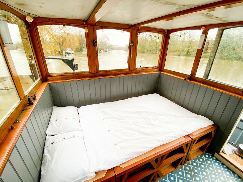 Wheel house bed