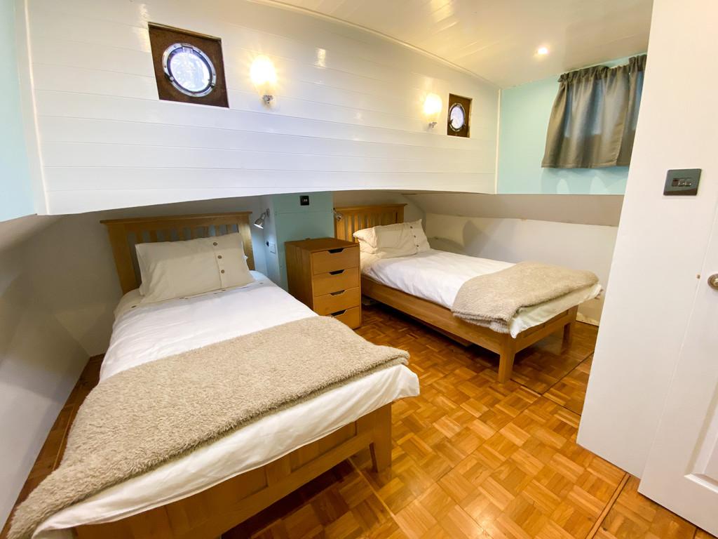 Boat Bedroom1