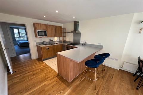 2 bedroom apartment to rent, Buckler Court, N7