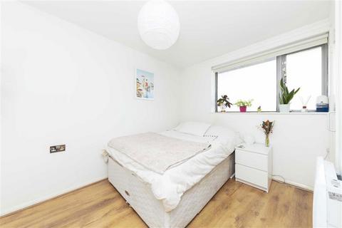 2 bedroom flat to rent, Old Ford Road, London E2