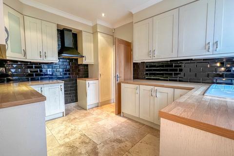 2 bedroom semi-detached house for sale, Emfield Grove, Grimsby, DN33