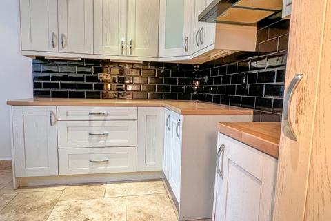 2 bedroom semi-detached house for sale, Emfield Grove, Grimsby, DN33