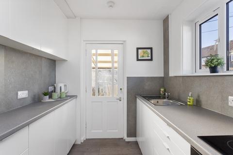 79 Broomhall Road, Edinburgh, EH12 7PS