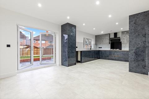 5 Avoca Close, Leicester, LE5 4RA