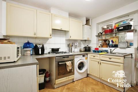 4 bedroom semi-detached house for sale, Manton Road, Enfield, EN3