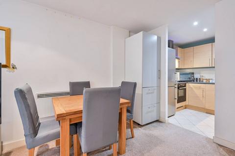 1 bedroom flat for sale, Newington Causeway, Elephant and Castle, London, SE1