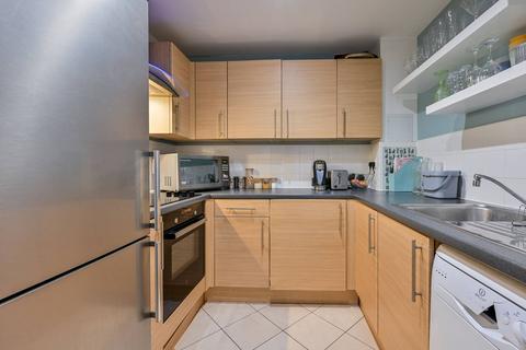 1 bedroom flat for sale, Newington Causeway, Elephant and Castle, London, SE1