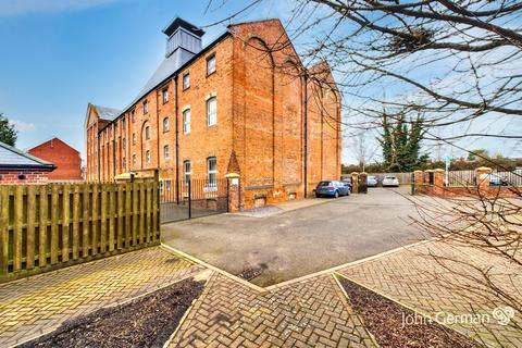 2 bedroom penthouse for sale, Cairns Close, Lichfield