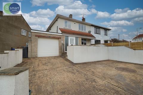 3 bedroom semi-detached house to rent, Ash Grove, Doncaster DN12