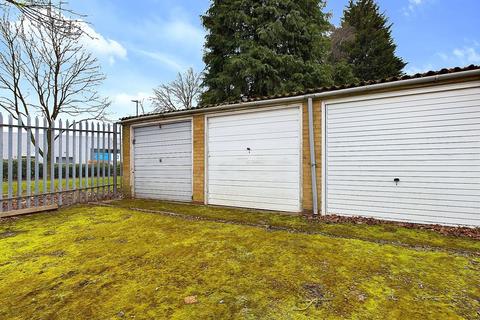 90 Cheswood Drive, Minworth, Sutton Coldfield, B76 1YA
