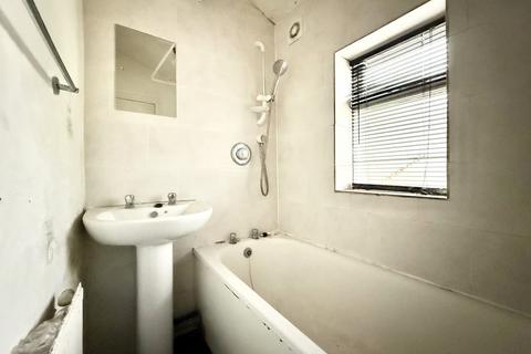 3 bedroom terraced house for sale, Denmark Road, South Norwood, London, SE25 5QU