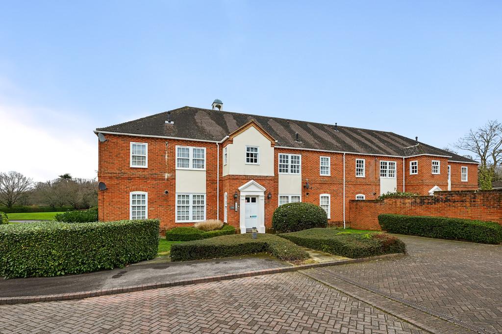 7 Calcott Park (10)