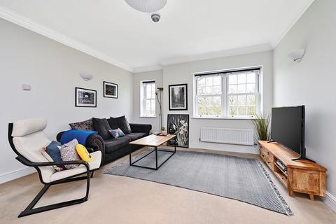 7 Calcott Park, Yateley, GU46 6JJ