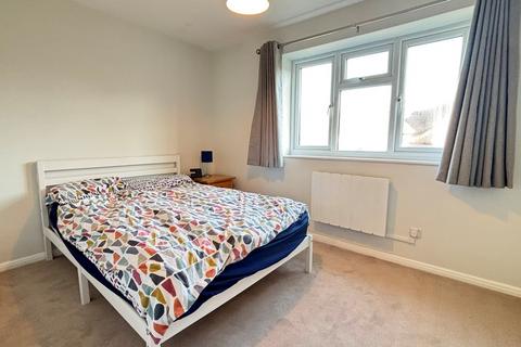 1 bedroom semi-detached house to rent, Bowers Close, Guildford