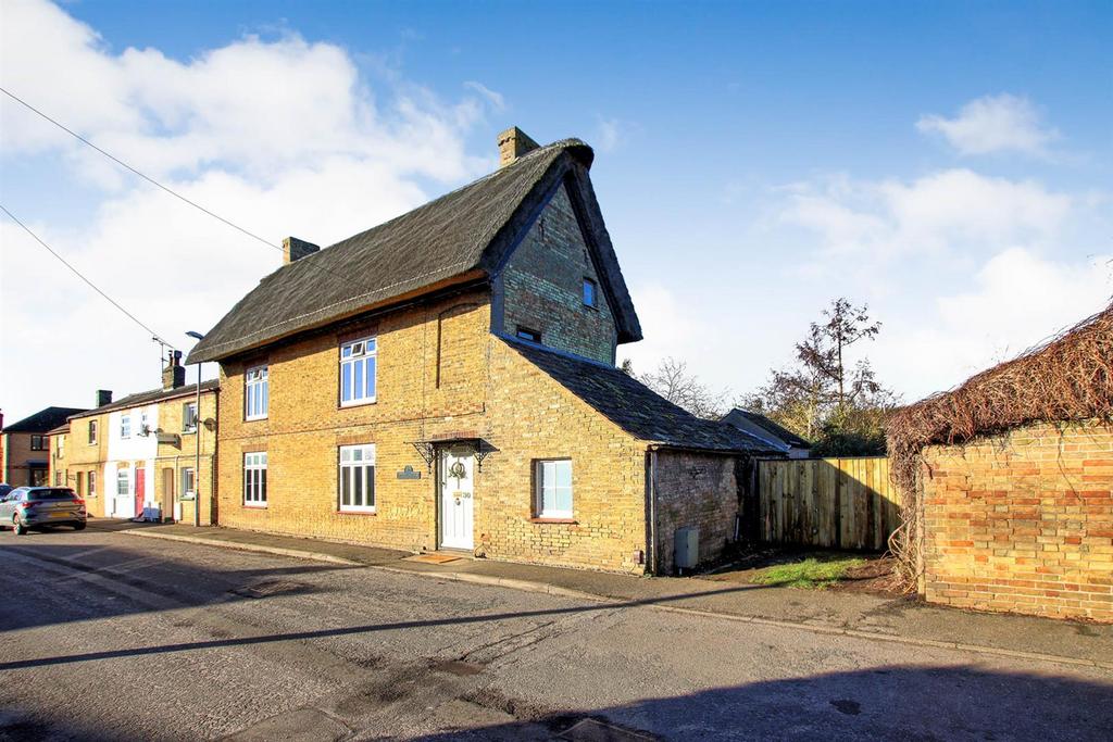 Front not showing barn.jpg