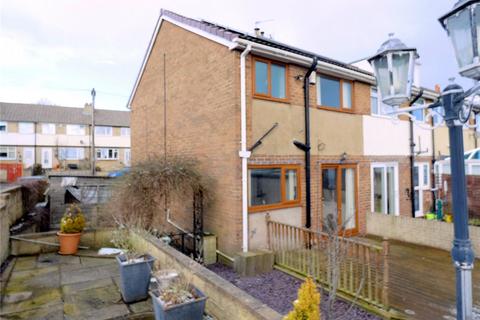 3 bedroom end of terrace house for sale, Lynfield Drive, Liversedge, WF15