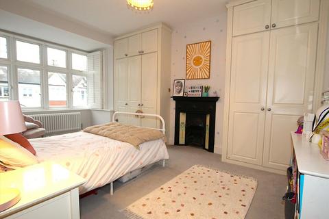 45 Wyndham Road, London, W13 9TE