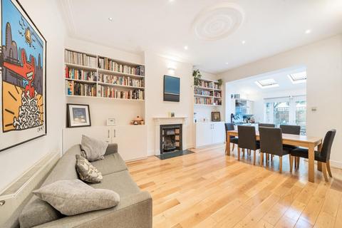 2 bedroom flat for sale, Howitt Road, Belsize Park