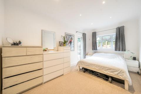 2 bedroom flat for sale, Howitt Road, Belsize Park