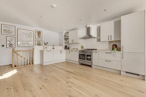 undefined, Zephyr, Cheyne Walk, London