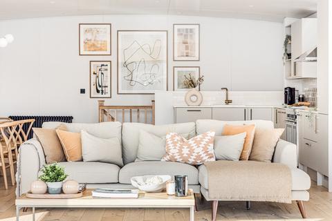 undefined, Zephyr, Cheyne Walk, London