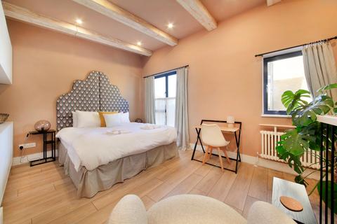 undefined, Horseshoe Mews, Acre Lane, London