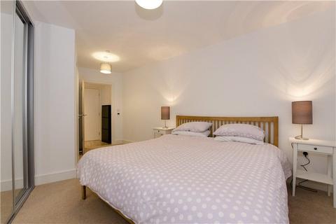 2 bedroom flat to rent, Queensland Road, Islington, London