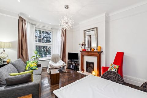 3 bedroom flat for sale, Birkbeck Grove, London