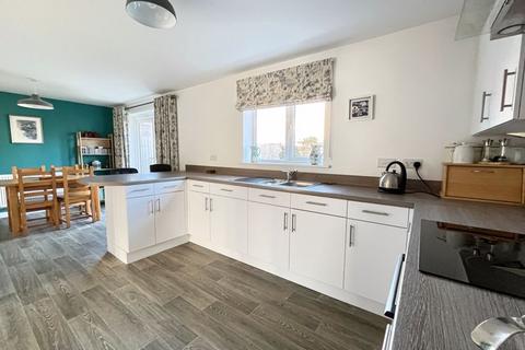 5 bedroom detached house for sale, 93 Plasnewydd Walk, Llantwit Major, The Vale of Glamorgan CF61 2YZ