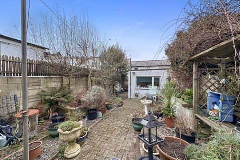 7 Caroline Row, Hayle, TR27 4EQ