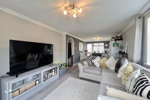 2 bedroom maisonette for sale, Hales Gardens, Birmingham