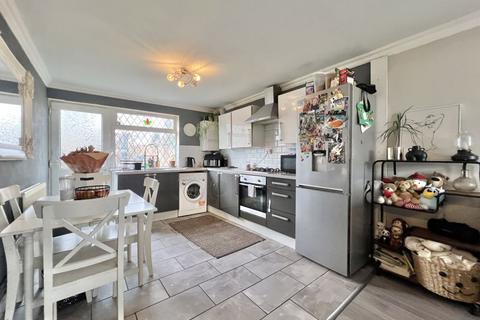 2 bedroom maisonette for sale, Hales Gardens, Birmingham