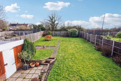 3 bedroom semi-detached house for sale, Penn Meadow, Stoke Poges