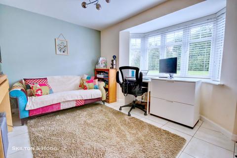 27 Bakers Lane, Long Buckby, Northampton, NN6 7WA