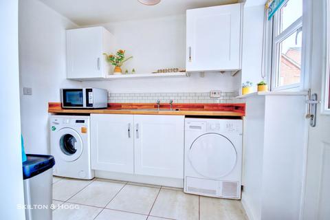 27 Bakers Lane, Long Buckby, Northampton, NN6 7WA