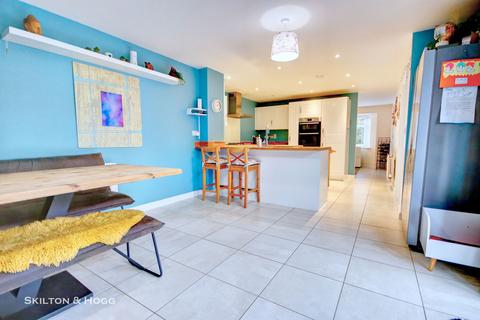 27 Bakers Lane, Long Buckby, Northampton, NN6 7WA